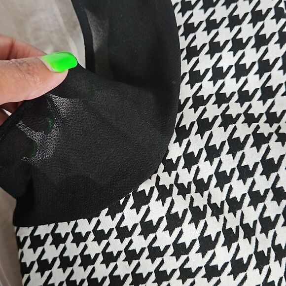 Guess Women's Houndstooth 2 Piece Matching Top & Midi Skirt Medium Black & White - Picture 16 of 16